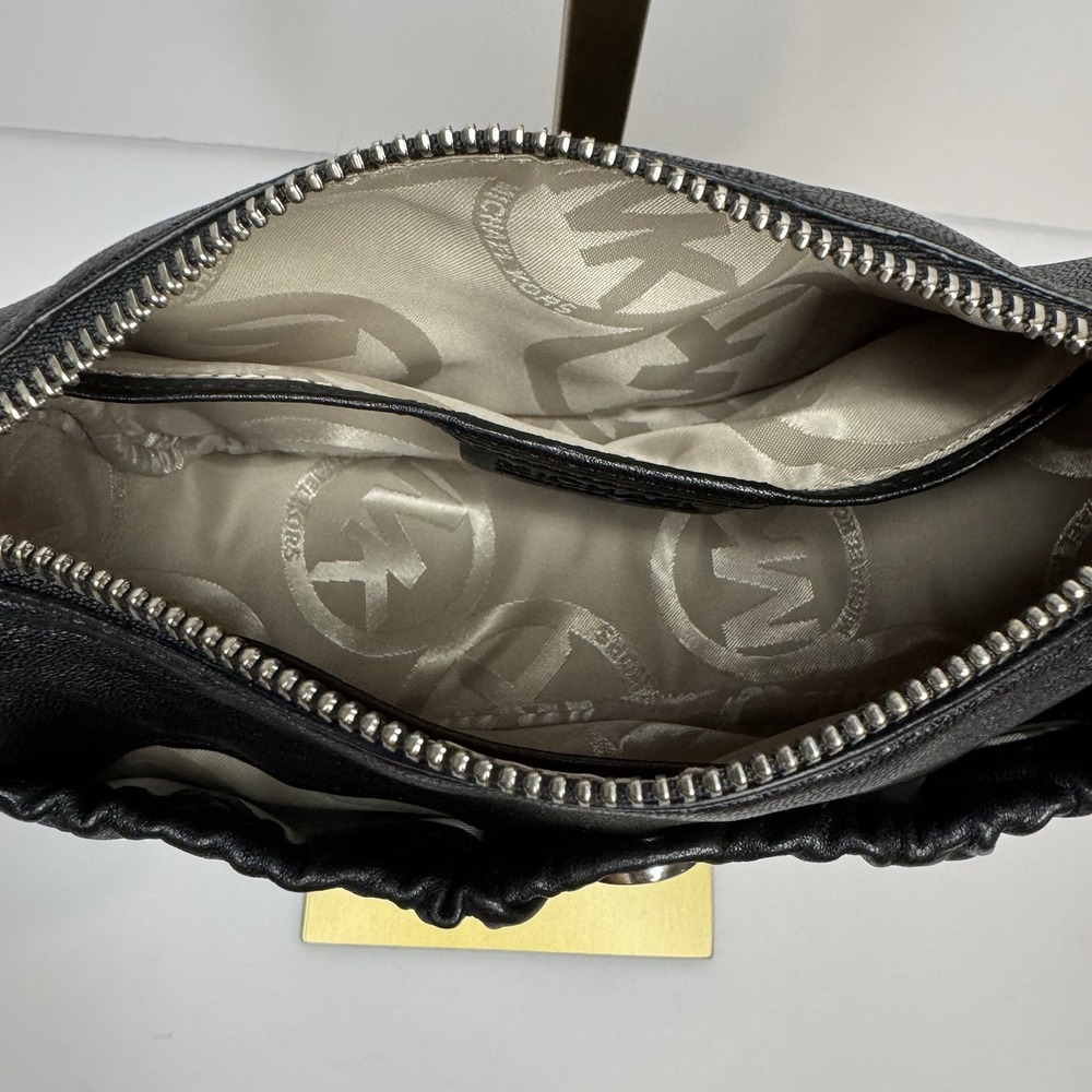 MICHAEL Michael Kors Bunched Front Pocket Mini Shoulder Bag Rare Find Leather - Picture 3 of 16
